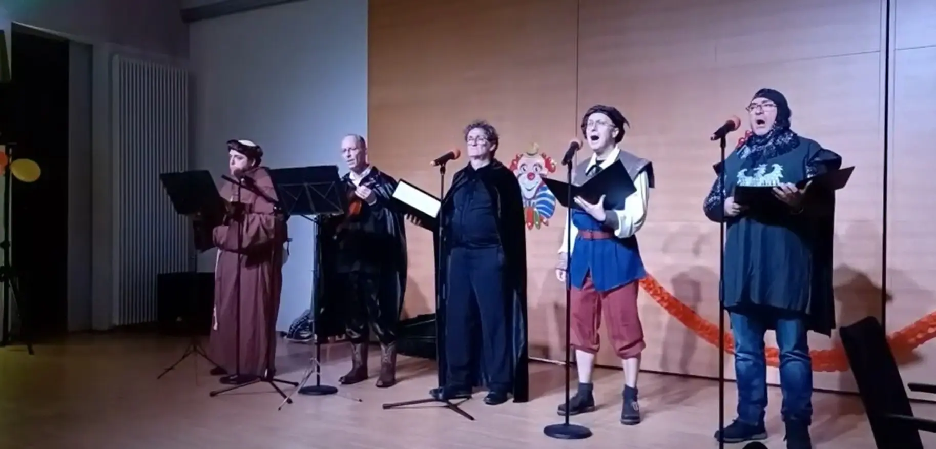 zottels-beim-kirchenchorkarneval-2026 Die Zottels beim Grefrather Kirchenchor-Karneval